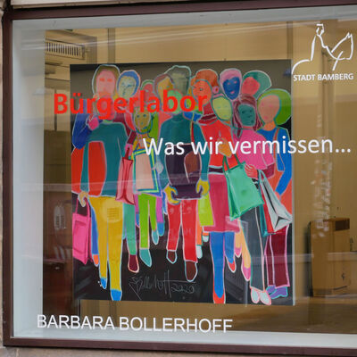 Bild vergrößern: Das Bild von Barbara Bollerhoff zeigt eine Schar von einkauffreudigen Menschen in überwiegend rot-orangen Farbtönen.