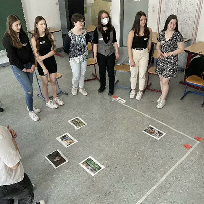 Bild vergrößern: Unsere Schülerinnen während des Workshops zum Thema »Diskriminierung«.
